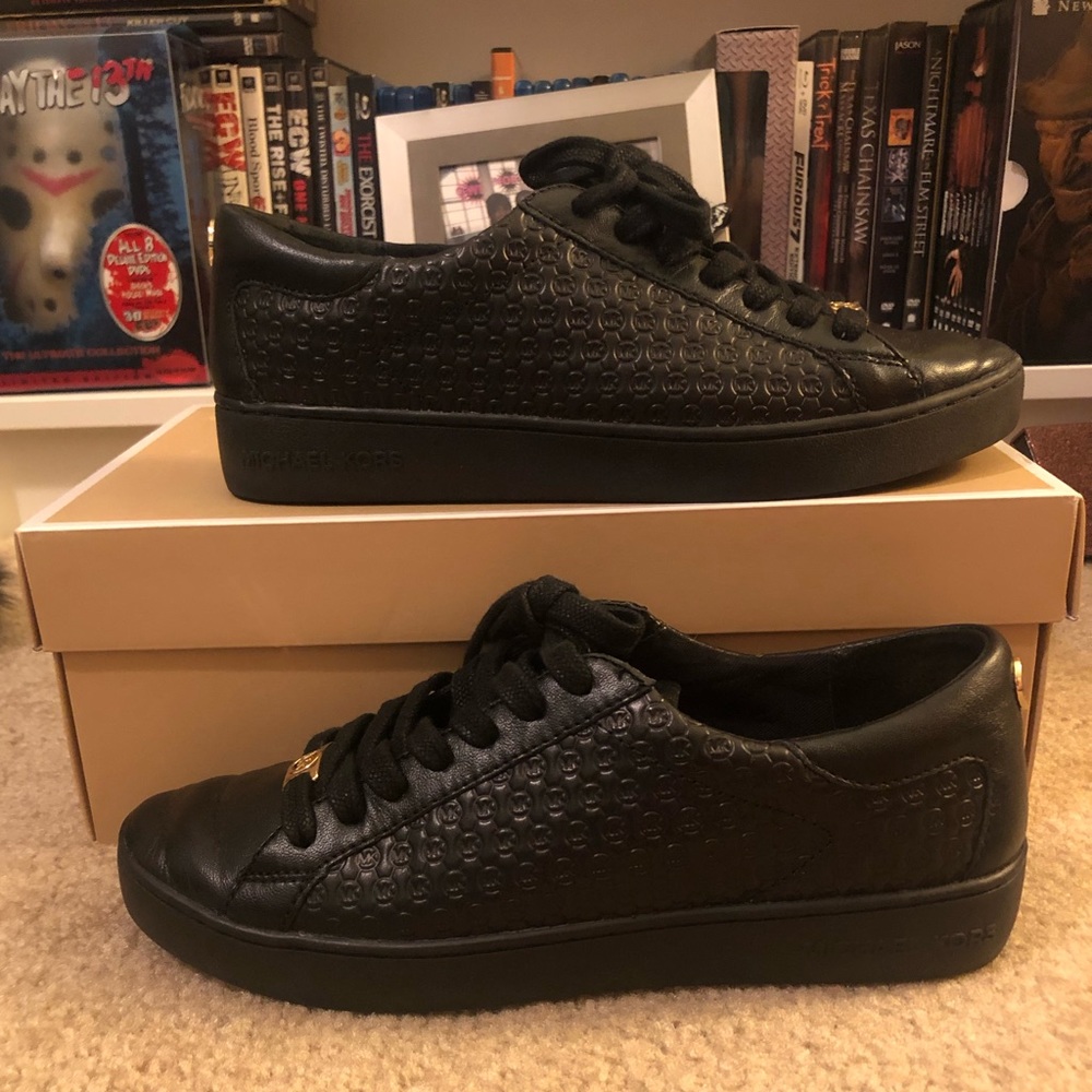 Michael Kors 8 women’s black and gold sneakers